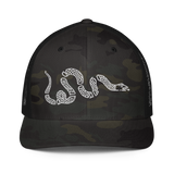 Snake flex-fit trucker