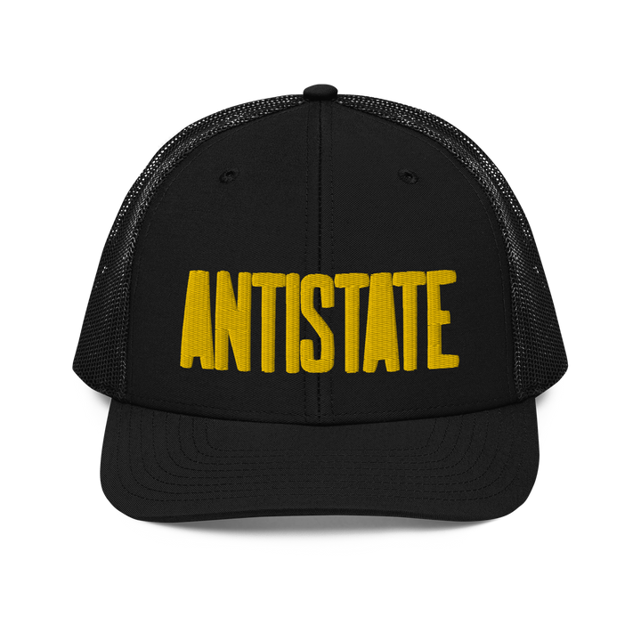 Stone black/gold trucker hat