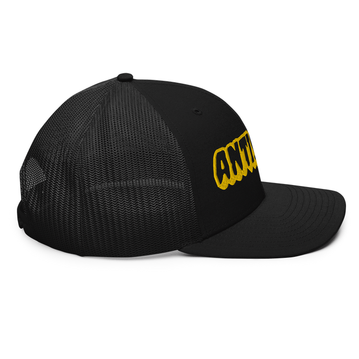 Creepy black/gold trucker hat